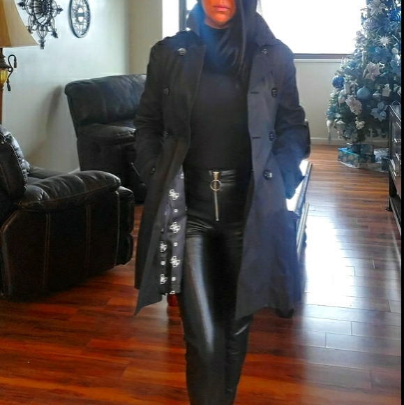 Trench - Picture 2 of 3